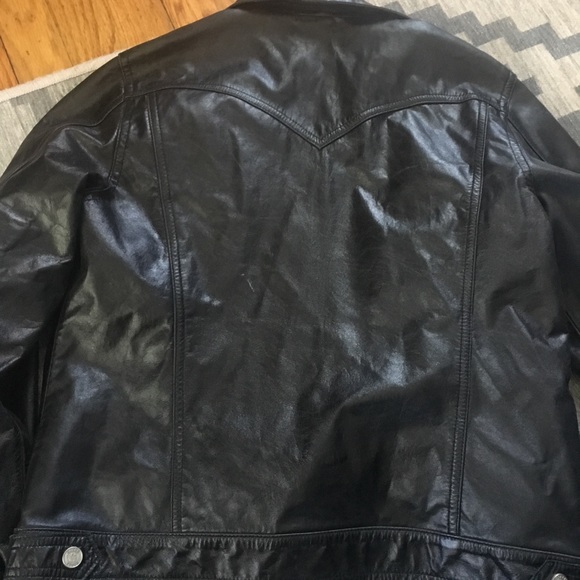 Guess size medium leather jacket - Picture 4 of 4